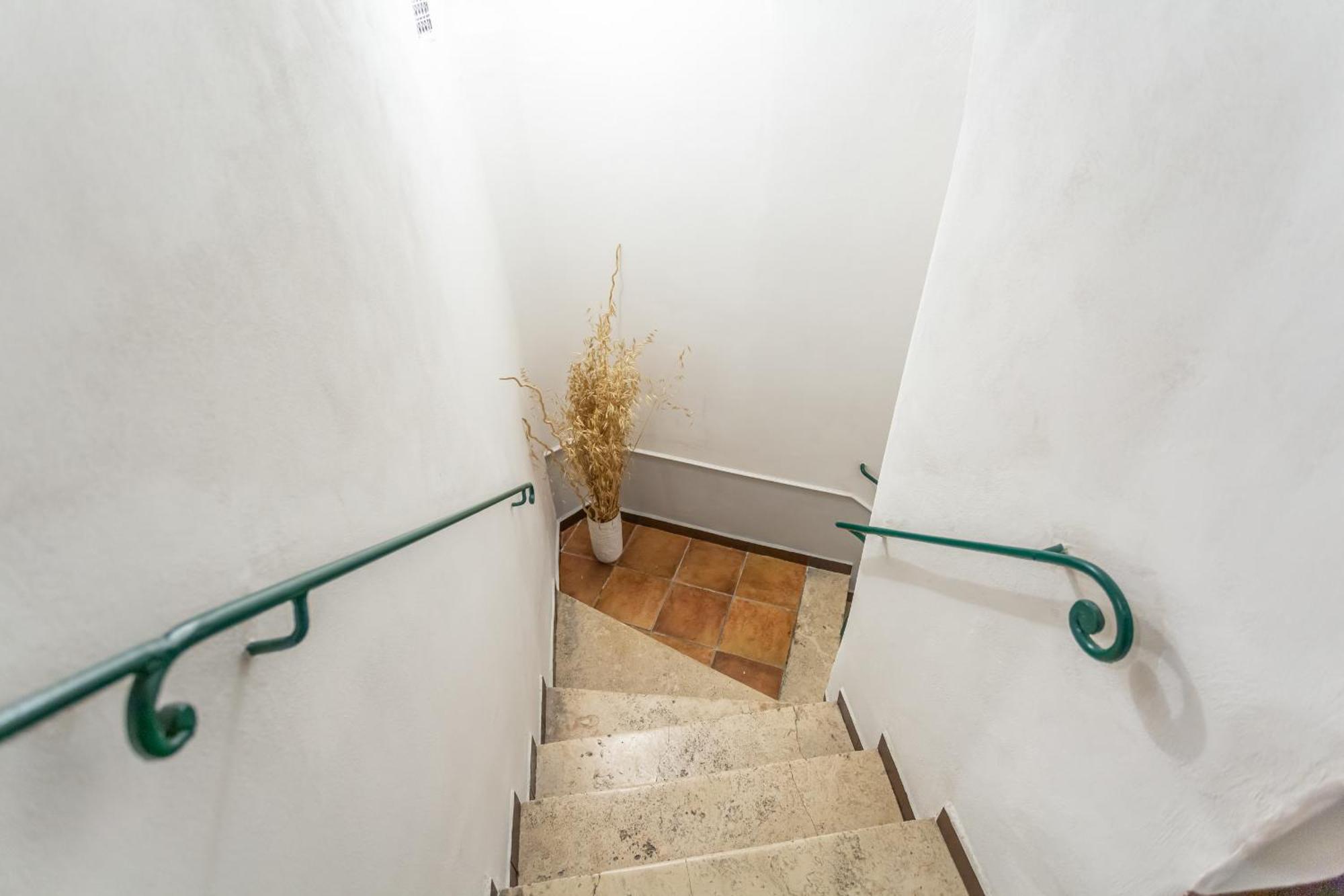 2 Bdr Navona Quintessential Charm Rom